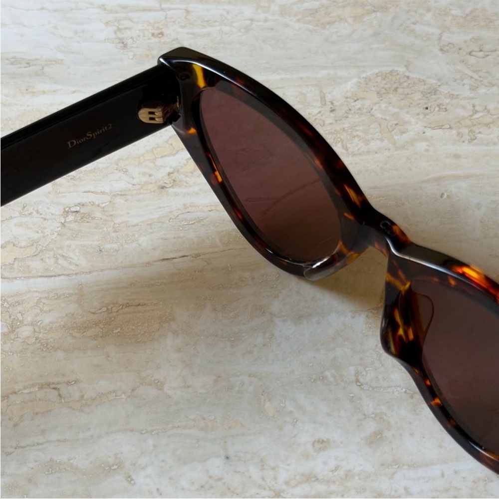 CHRISTIAN DIOR Spirit2 Cat-Eye Sunglasses in Beautiful Tortoise - Picture 6 of 13